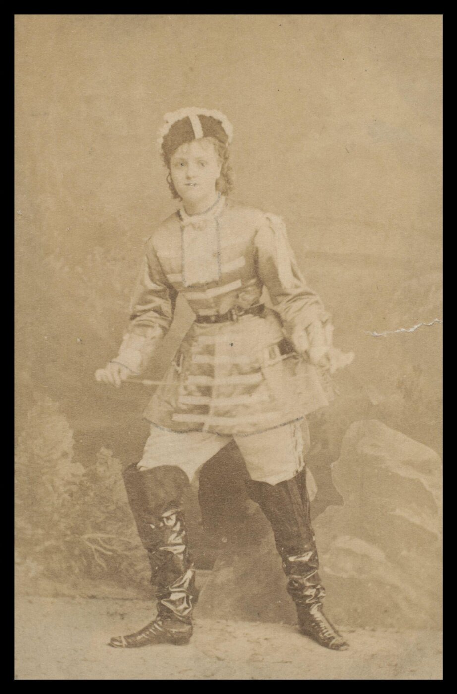 London Stereoscopic and Photographic Company, Guy Little Theatrical Photograph