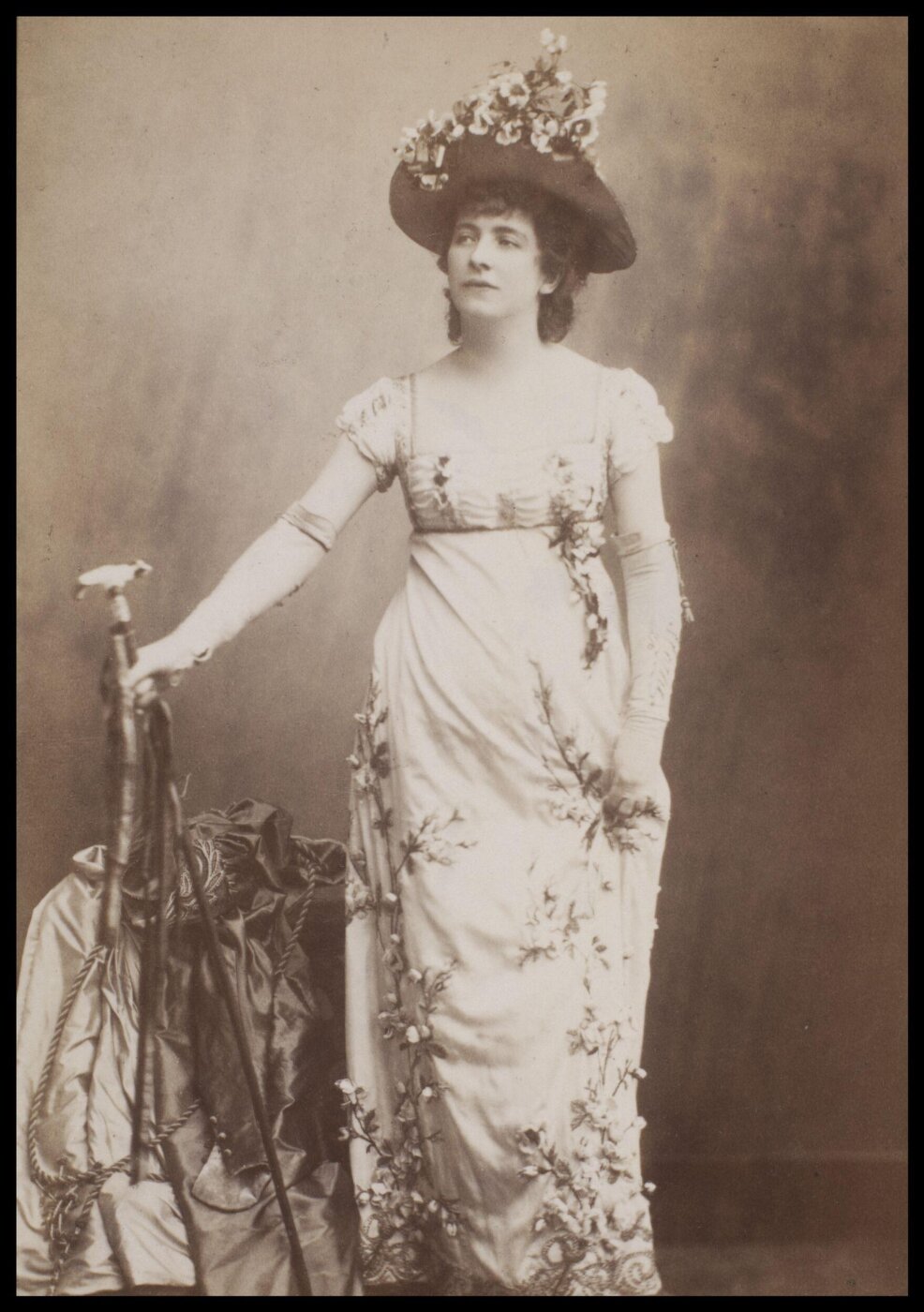 London Stereoscopic and Photographic Company, Guy Little Theatrical Photograph