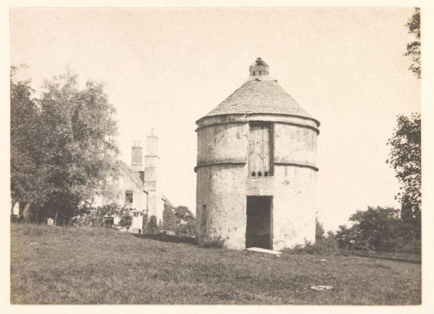 Diveri, B, National Photographic Record and Survey