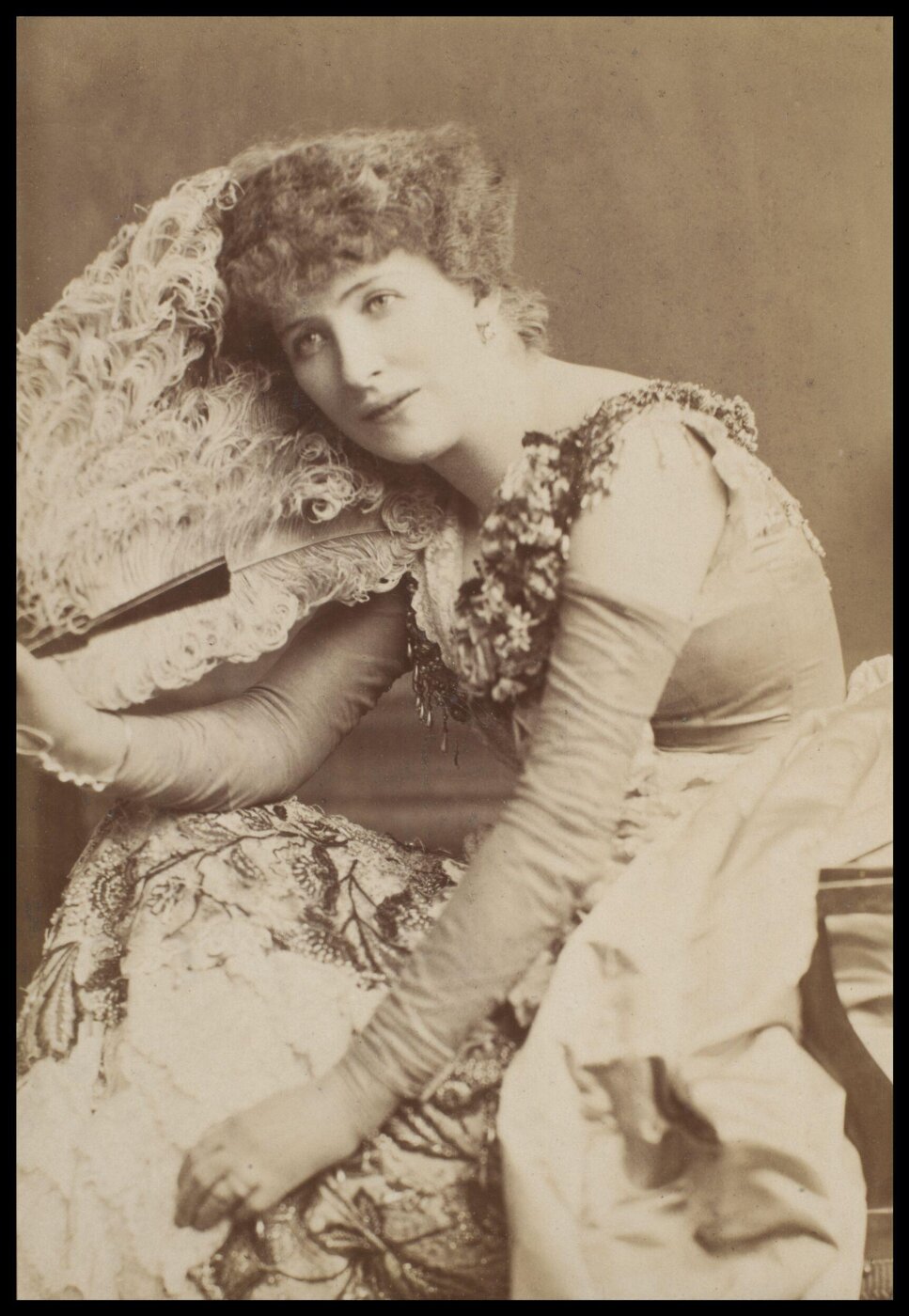 London Stereoscopic and Photographic Company, Guy Little Theatrical Photograph