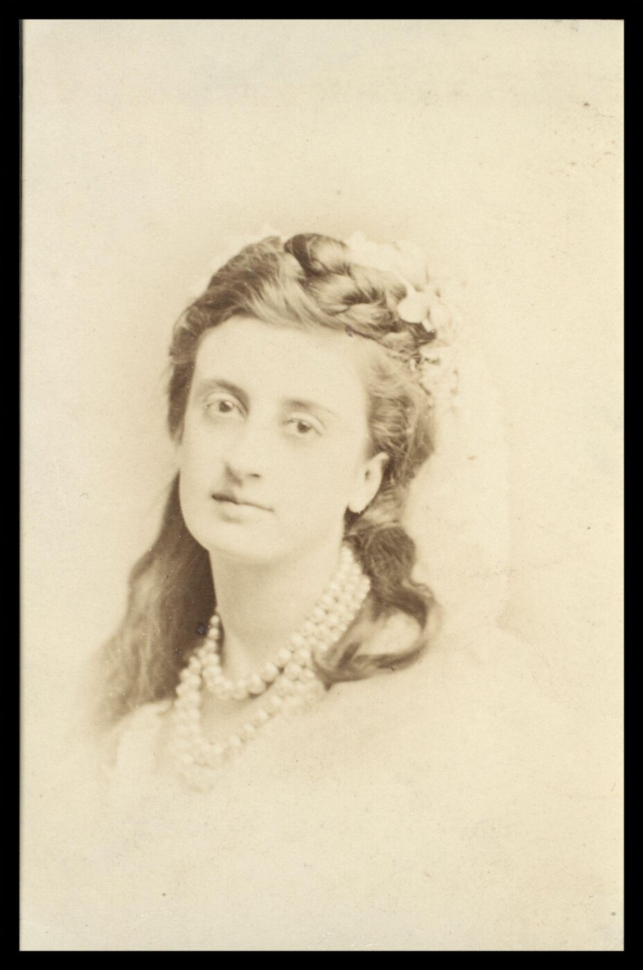 London Stereoscopic and Photographic Company, Guy Little Theatrical Photograph