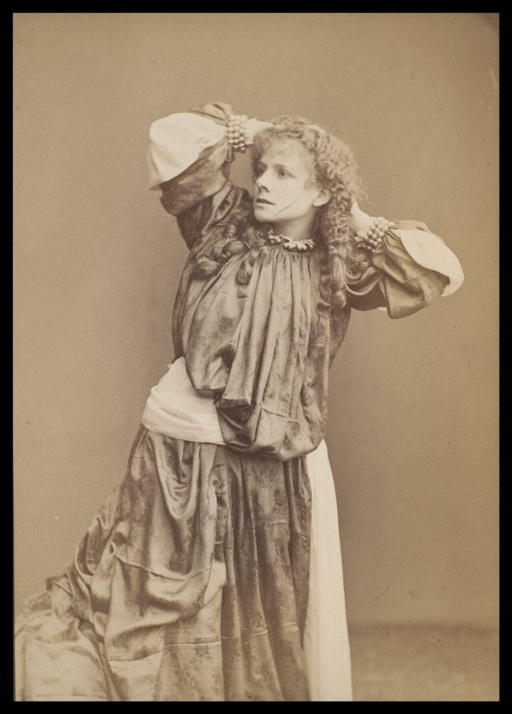 London Stereoscopic and Photographic Company, Guy Little Theatrical Photograph