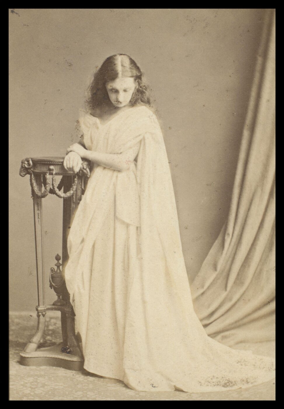 London Stereoscopic and Photographic Company, Guy Little Theatrical Photograph