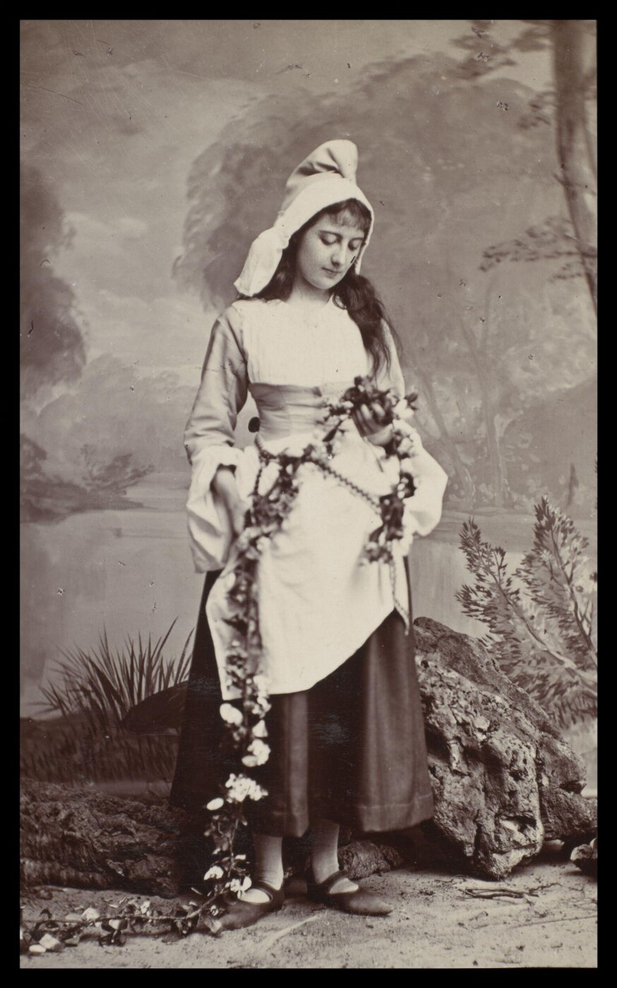 London Stereoscopic and Photographic Company, Guy Little Theatrical Photograph