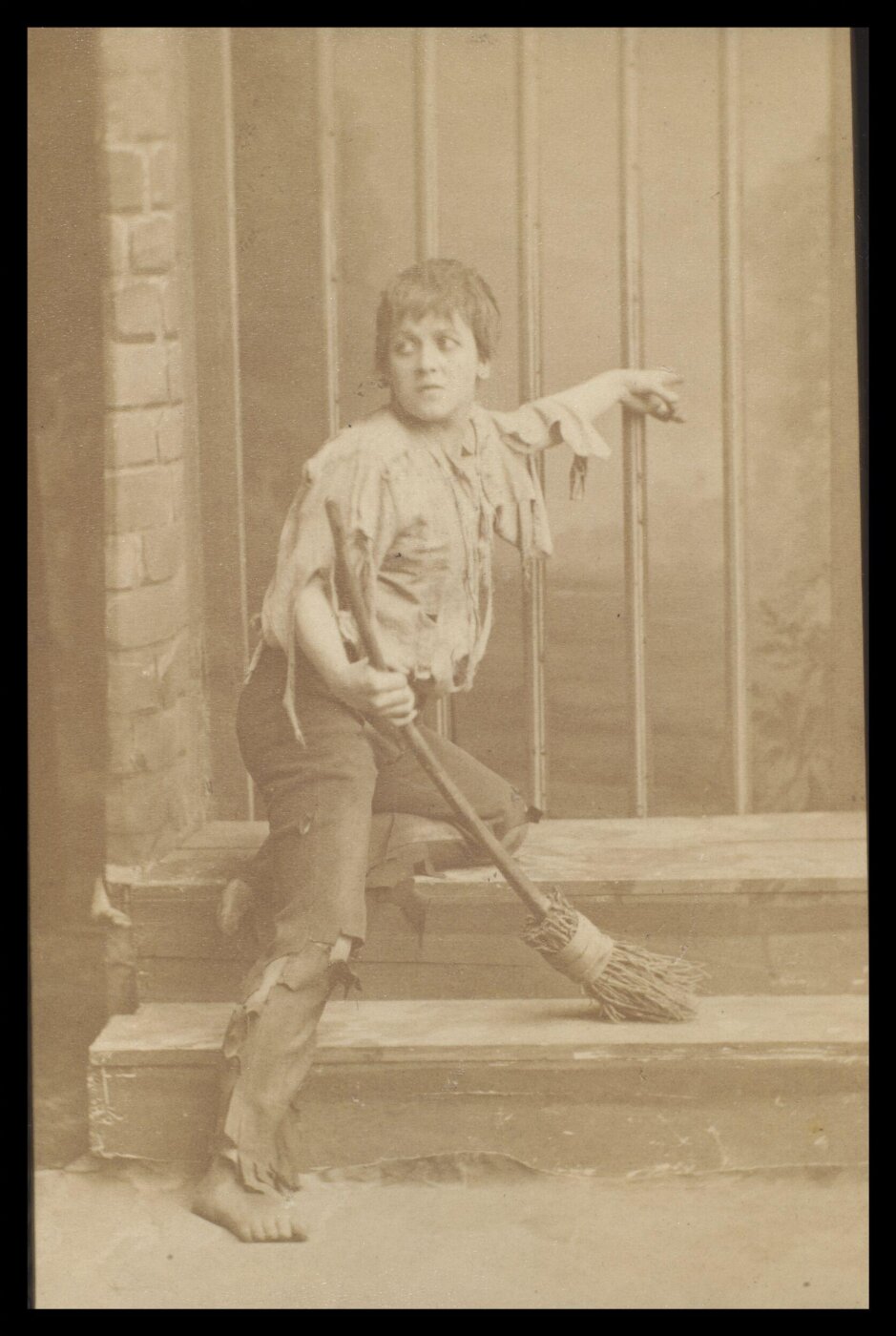Elliott & Fry, Guy Little Theatrical Photograph