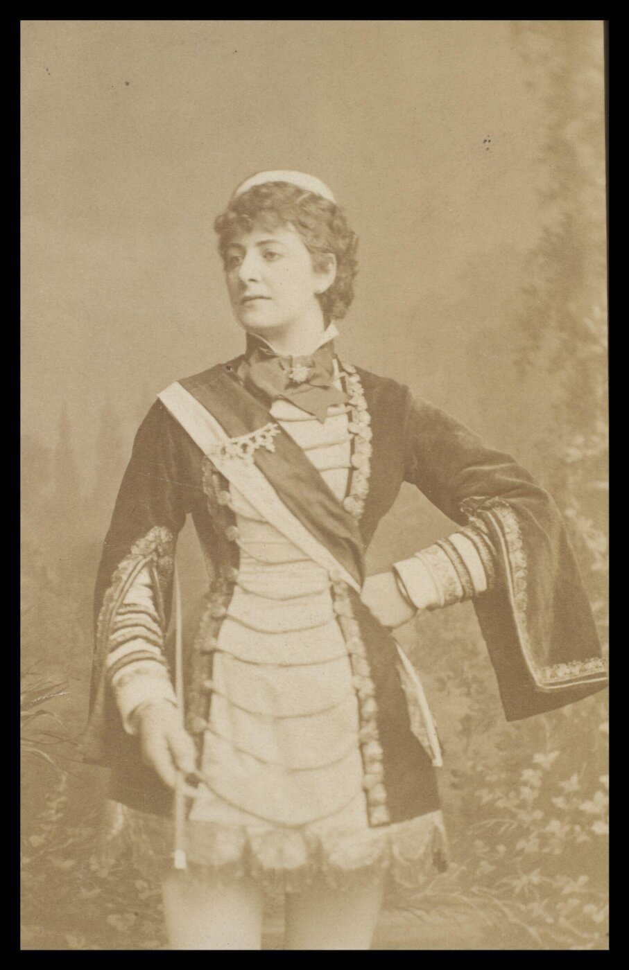 London Stereoscopic and Photographic Company, Guy Little Theatrical Photograph