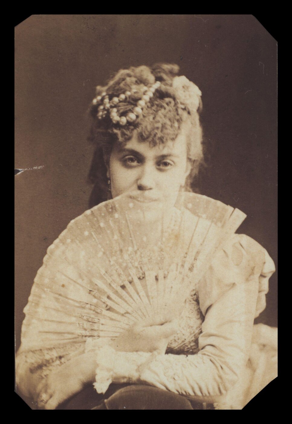 London Stereoscopic and Photographic Company, Guy Little Theatrical Photograph