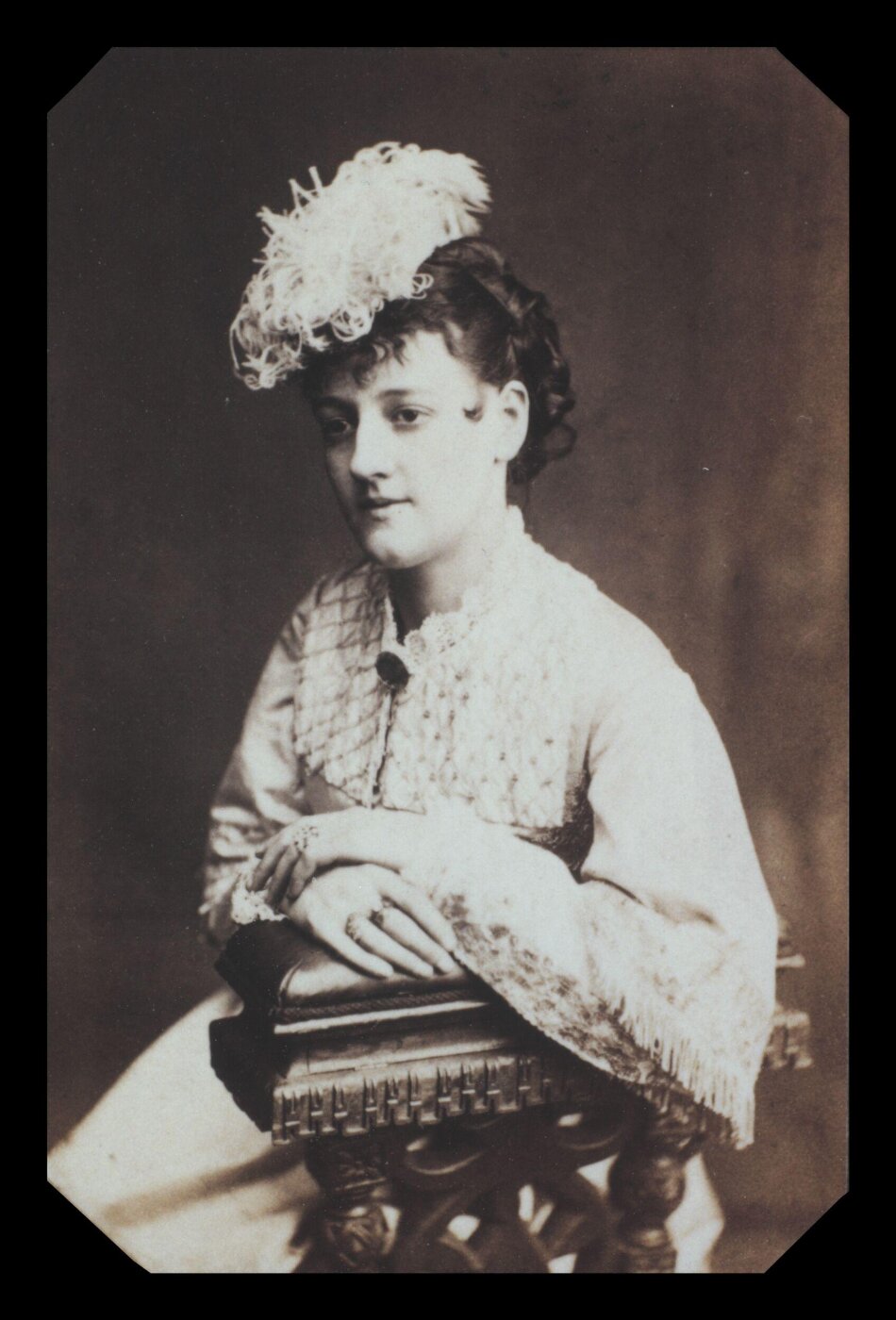 London Stereoscopic and Photographic Company, Guy Little Theatrical Photograph