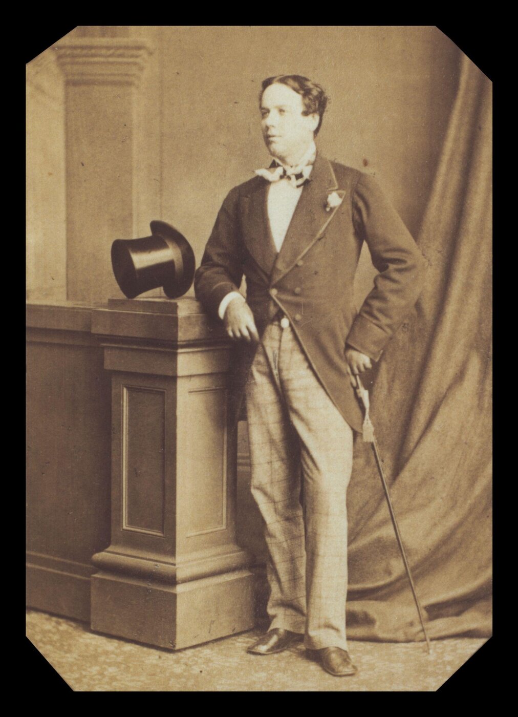 London Stereoscopic and Photographic Company, Guy Little Theatrical Photograph