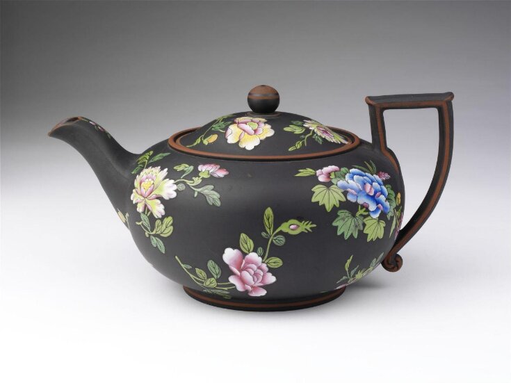 Teapot and cover top image