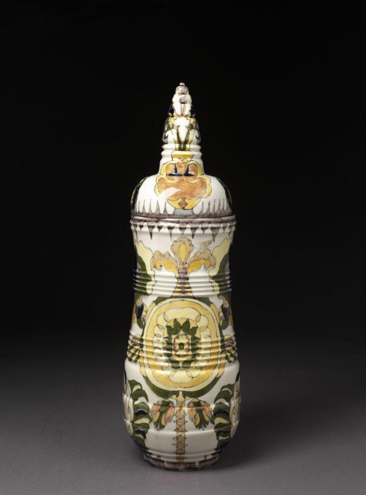 Pagoda vase top image