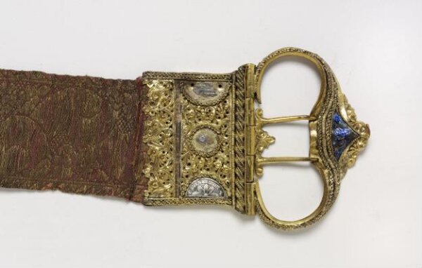 Medieval Belts: Symbolism & Function