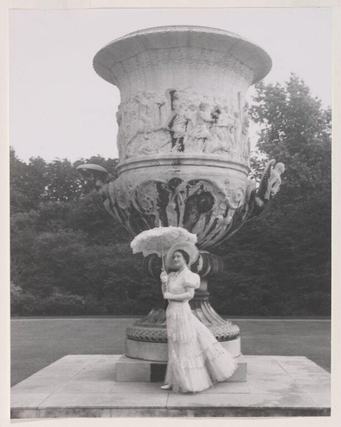 Beaton, Cecil (Sir), Photograph