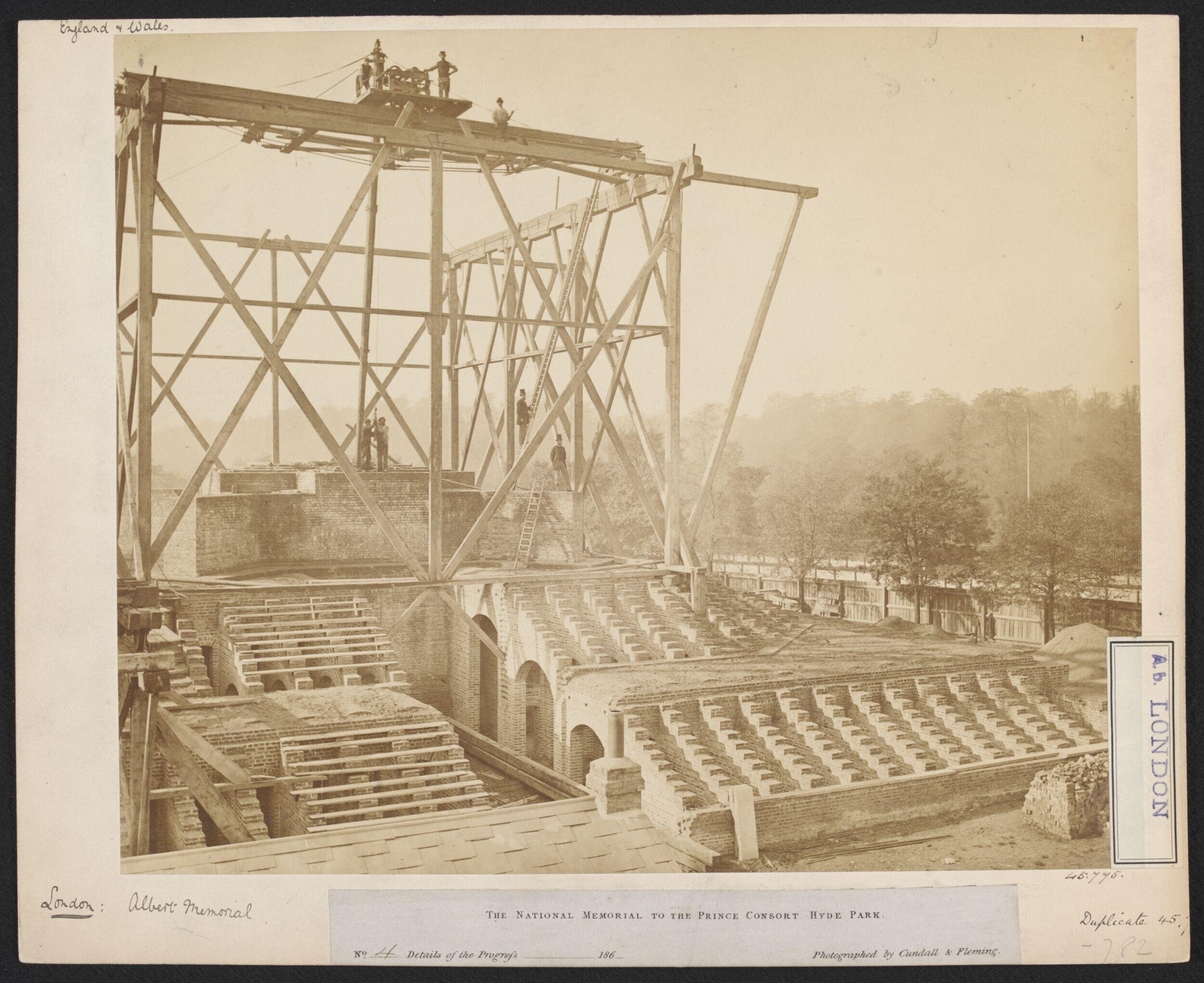 Kensington Gardens, Albert Memorial, construction work