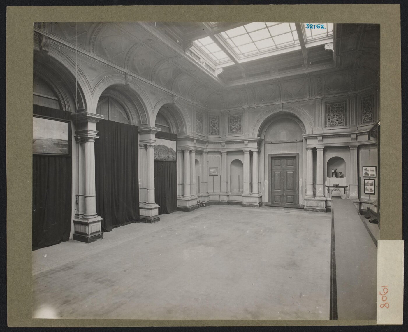 Anonymous, Interior view of the Royal Horticultural Society Council Chambers