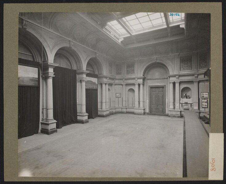 Interior view of the Royal Horticultural Society Council Chambers top image