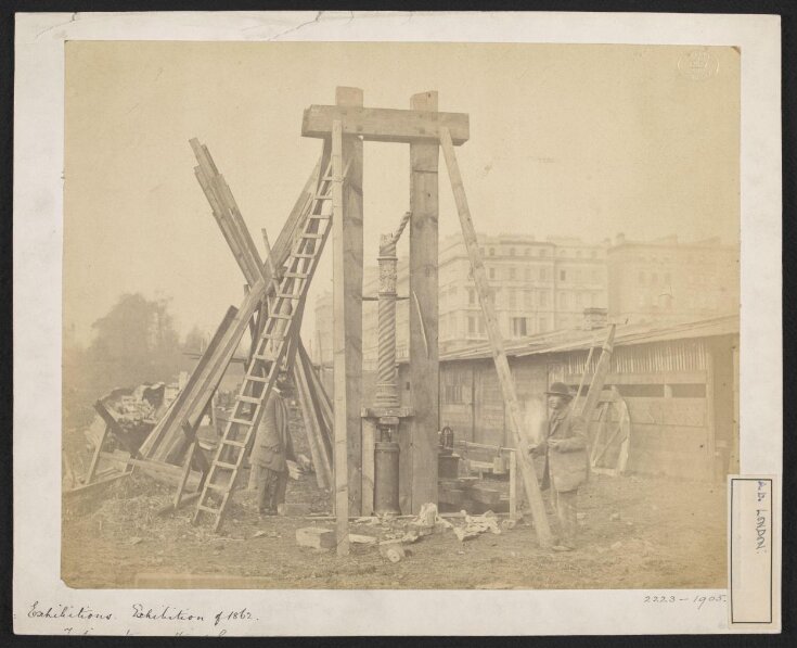 1862 International Exhibition, South Kensington, testing a terracotta column top image