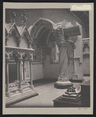 South Kensington Museum, Cast Courts with the cast of a portion of Roslyn Chapel