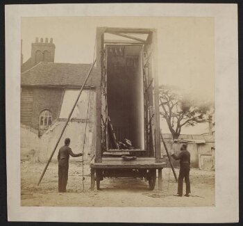 View of packing case and horse-drawn 'van' for transport of Raphael Cartoons from Hampton Court to South Kensington Museum