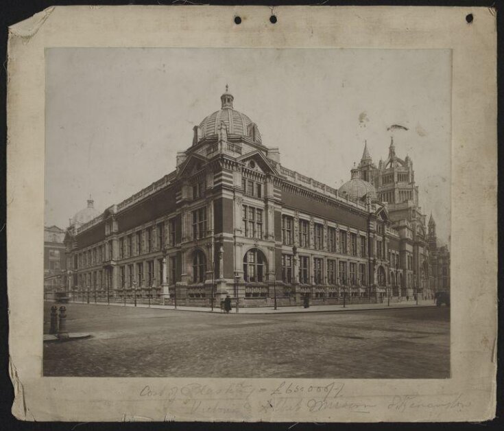 Victoria and Albert Museum, Exterior view of corner of facade at Cromwell Road & Exhibition Road, from the south-west top image
