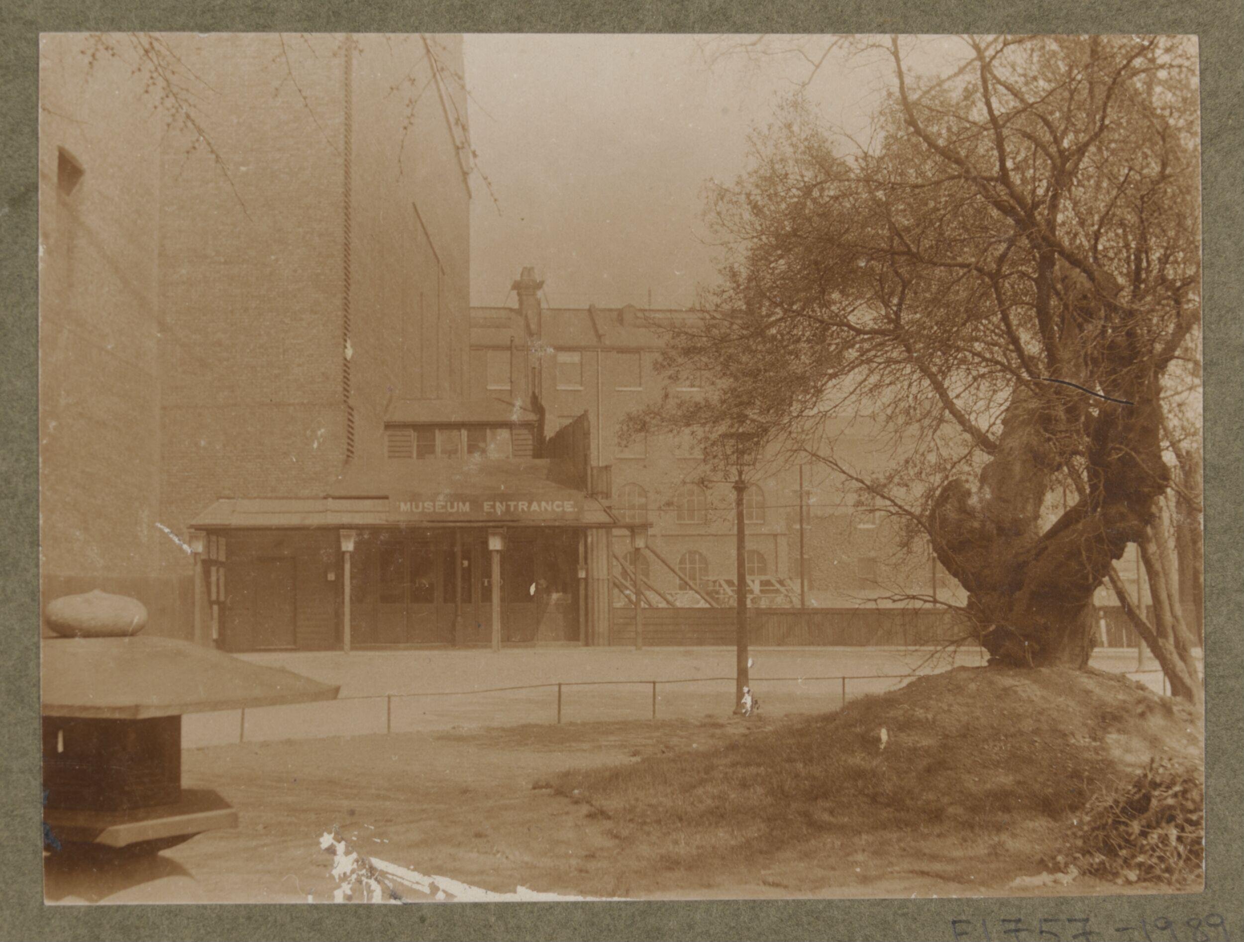 South Kensington Museum, Entrance with Cast courts and remains of 'Brompton Boilers'