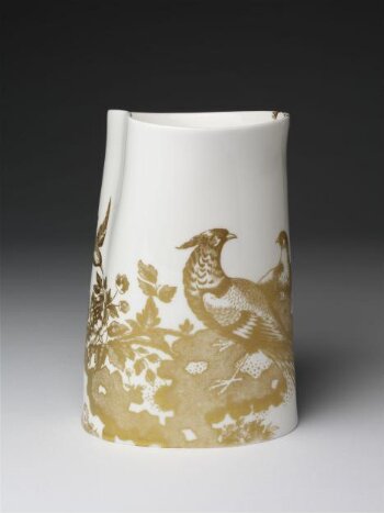 Eastman Gold Aves Vase No.5