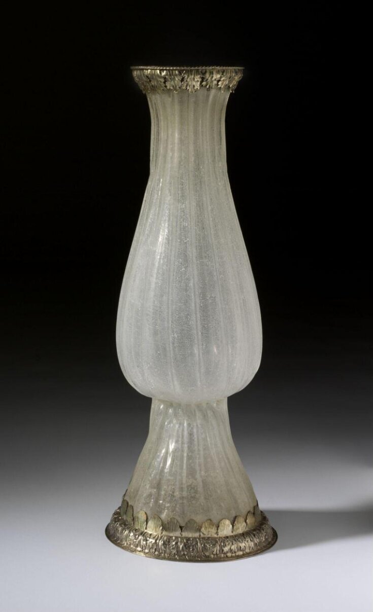 Vase top image