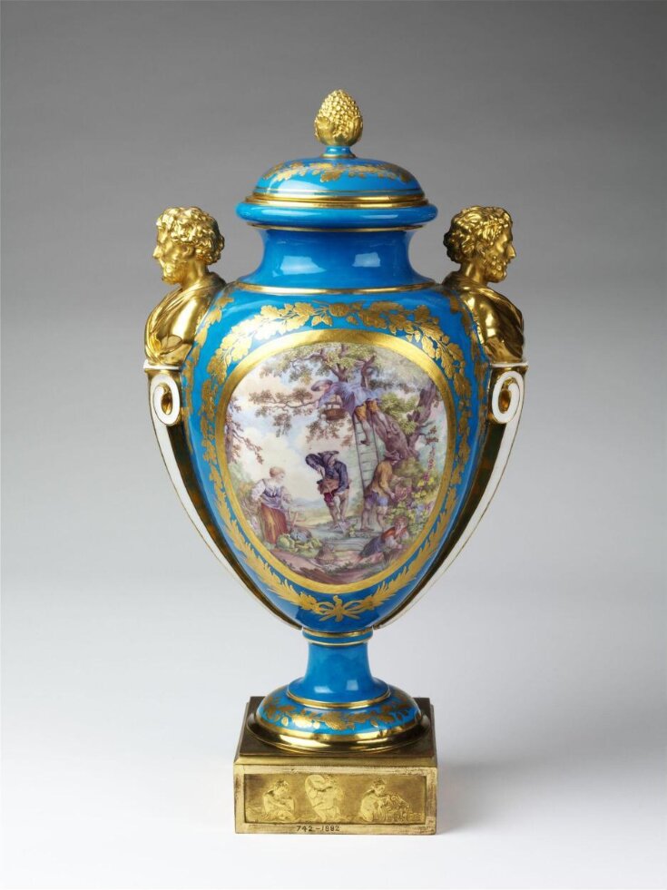 Vase top image