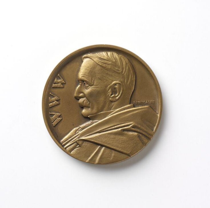 William Watts prize medal top image