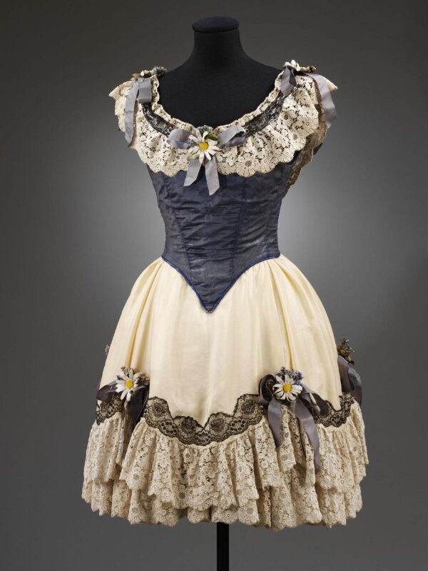 Theatre Costume | V&A Explore The Collections