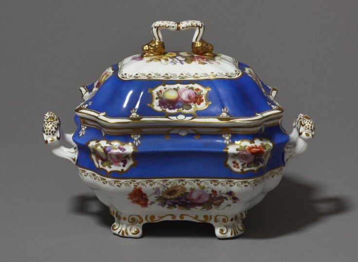 Soup Tureen top image