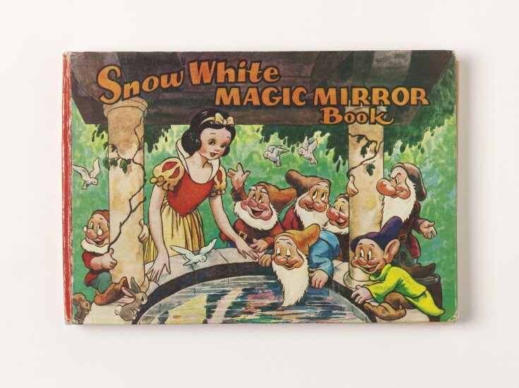 Snow White Magic Mirror Book top image