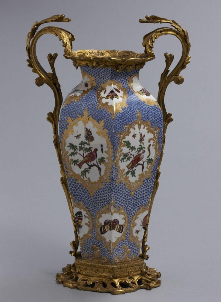 Vase top image