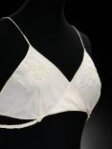 Brassiere thumbnail 2