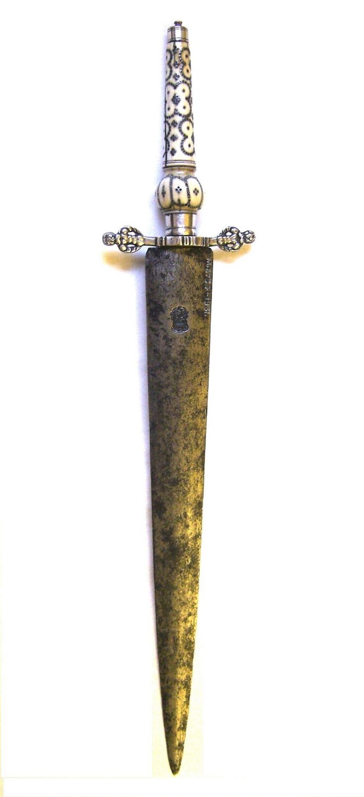 Plug Bayonet top image