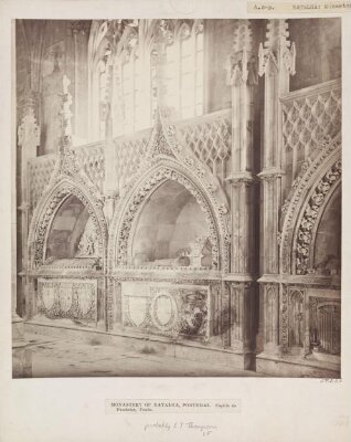 Capilla do Fundador, Tombs
