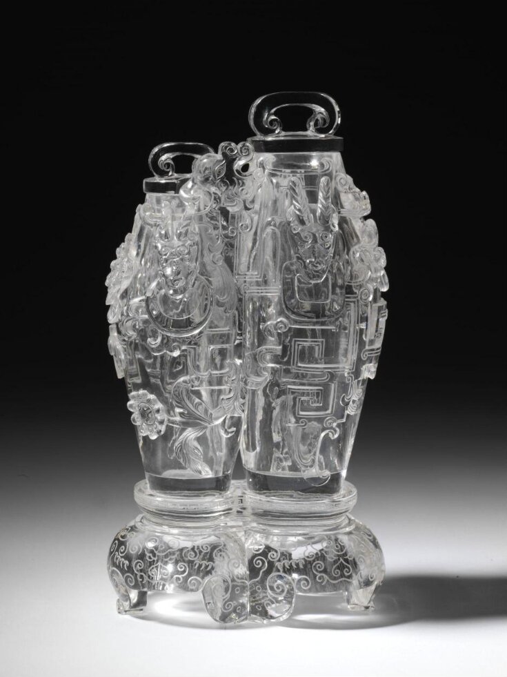 Double Vase top image