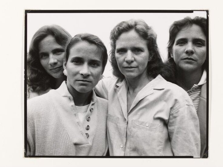 The Brown Sisters, Chatham, Massachusetts Nixon, Nicholas V&A