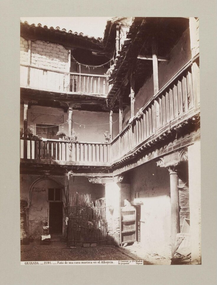 Courtyard of a Moorish house in the Albaicín top image