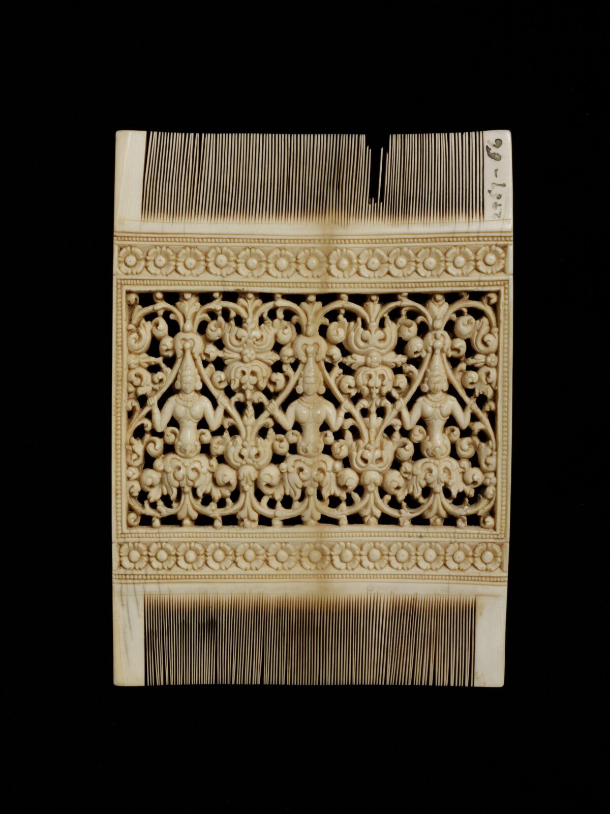 Comb, 18th century