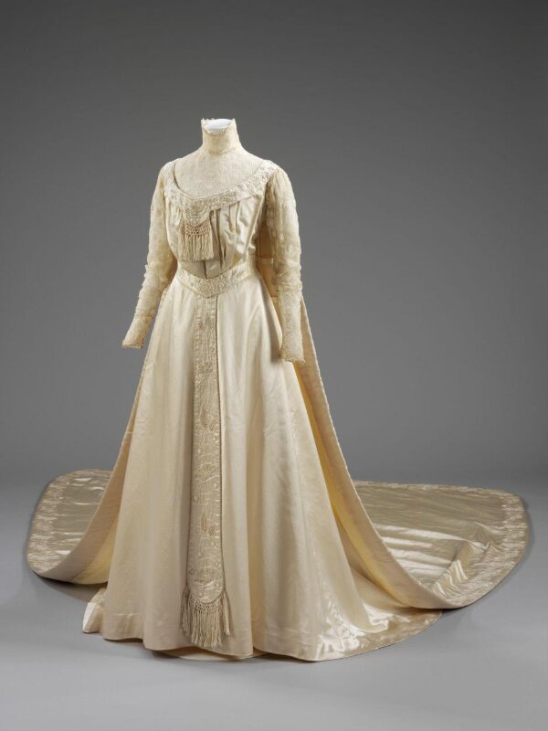 Wedding Dress | V&A Explore The Collections