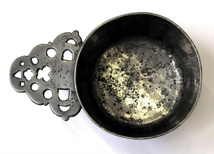 Porringer top image