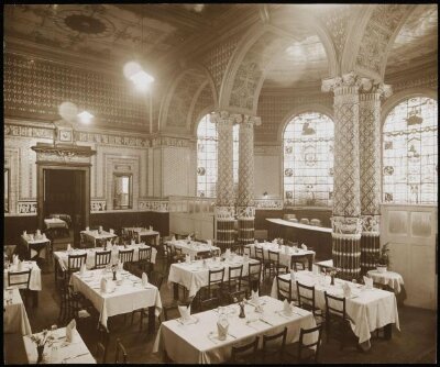 The Centre Refreshment Room, opened 1868.