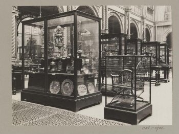 Victoria and Albert Museum, view of cases in South Court