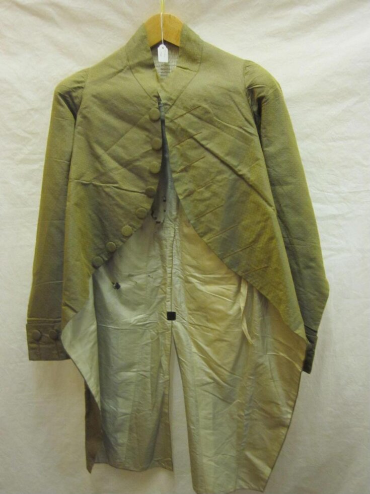 Coat top image