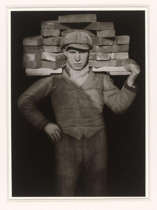 Bricklayer's mate, Cologne (1929) by Karin Sander