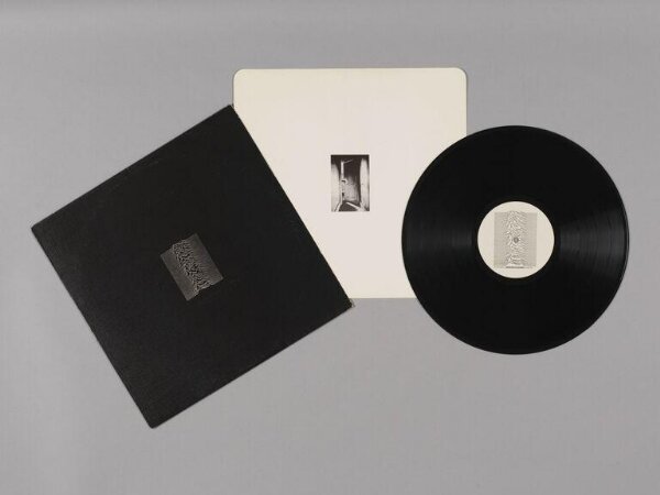 Unknown Pleasures | Peter Saville | V&A Explore The Collections