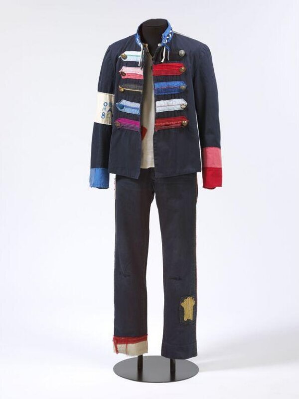 Chris Martin's <i>Viva La Vida</i> costume