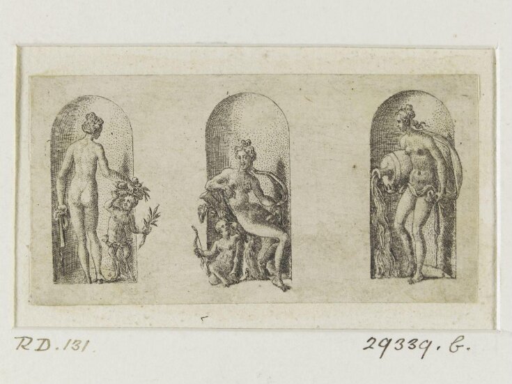 Flore avec un Satyre, Vénus et l'Amour, une Nymphe épanchant une urne top image