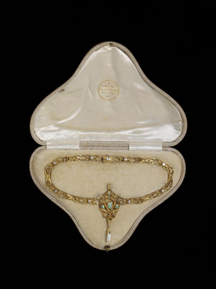 Necklace, Case | William Pick | V&A Explore The Collections